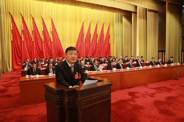 2全國(guó)人大常委會(huì)副委員長(zhǎng)、農(nóng)工黨中央主席陳竺代表各民主黨派中央、全國(guó)工商聯(lián)致賀詞。.jpg
